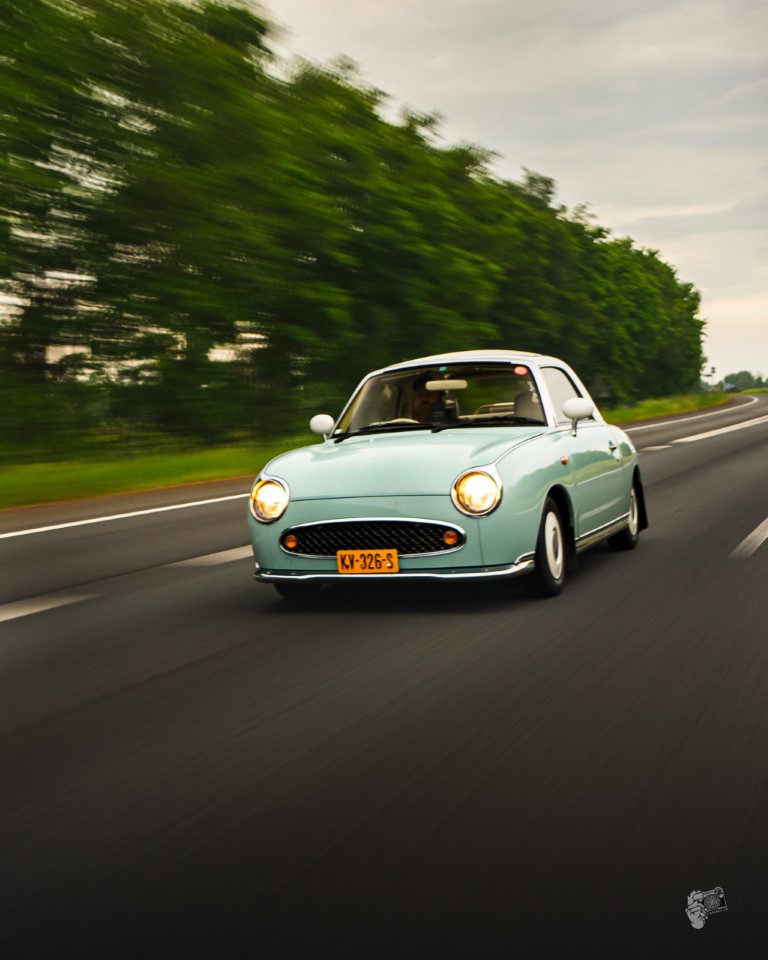 mijn auto op de snelweg